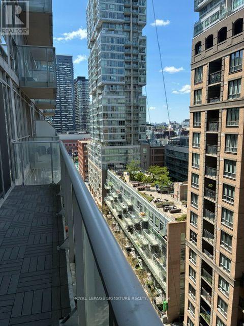 1307 - 126 Simcoe Street, Toronto, Ontario  M5H 4E6 - Photo 15 - C13627414