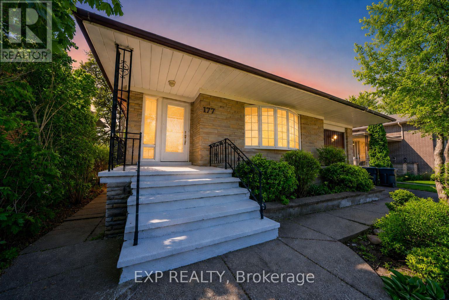 177 Overbrook Place, Toronto, Ontario  M3H 4R2 - Photo 2 - C13627438