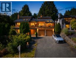 2940 DRESDEN WAY, North Vancouver, British Columbia