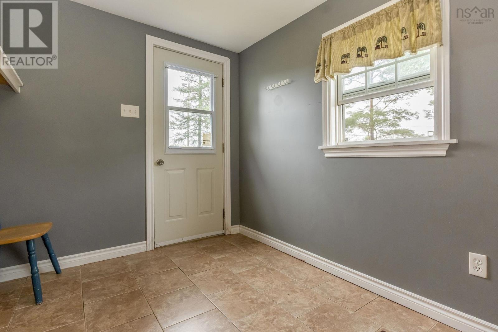 623 Main Street, Lawrencetown, Nova Scotia  B0S 1M0 - Photo 3 - 202613352