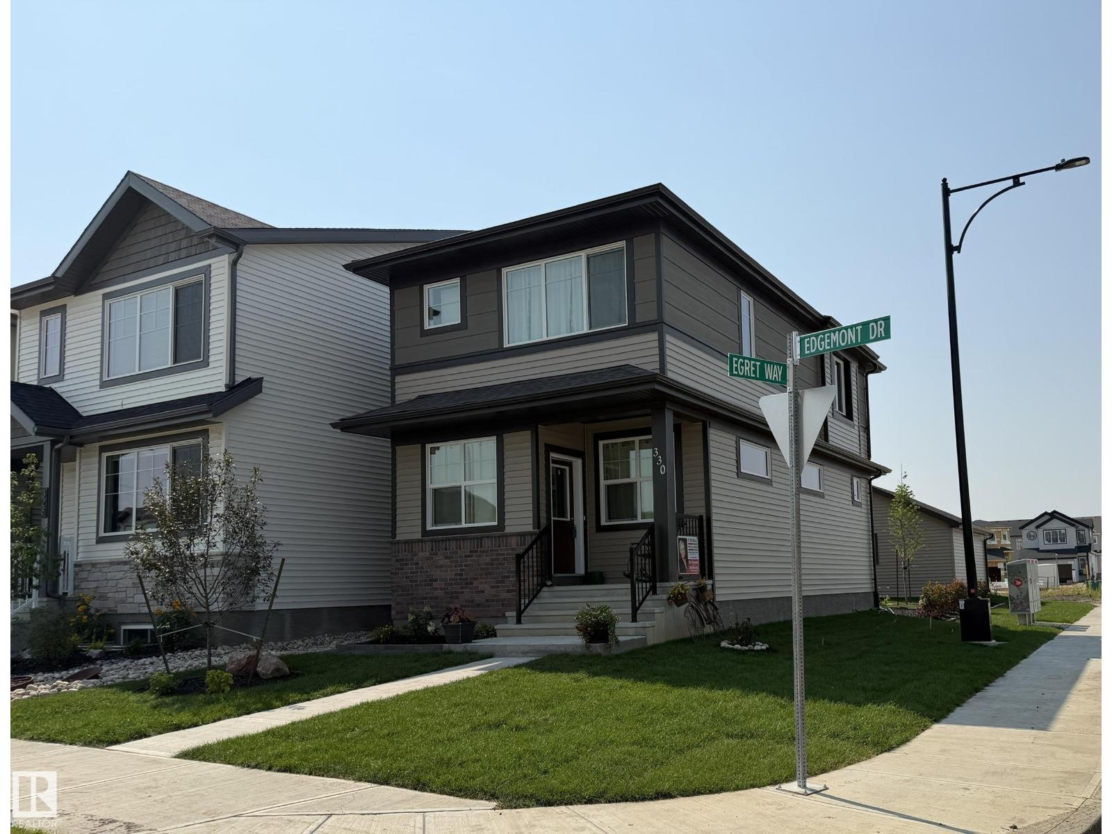 330 EDGEMONT DR NW, Edmonton, Alberta