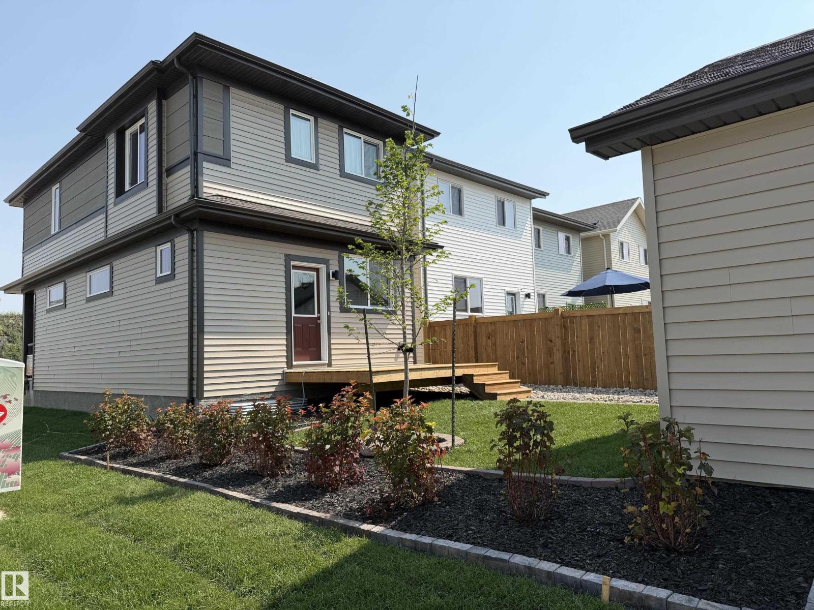 330 Edgemont Dr NW, Edmonton, Alberta T6M 3G7 - Photo 3 - E4480475