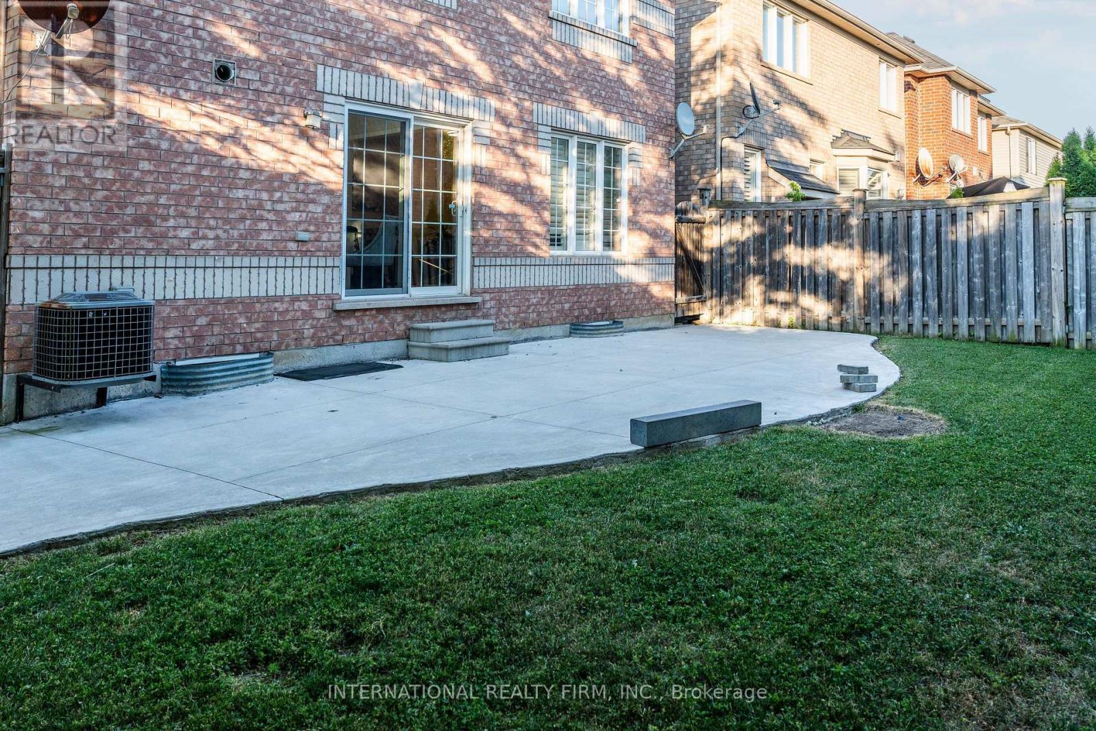 720 Stagg Gardens, Milton, Ontario  L9T 0X9 - Photo 8 - W13627398