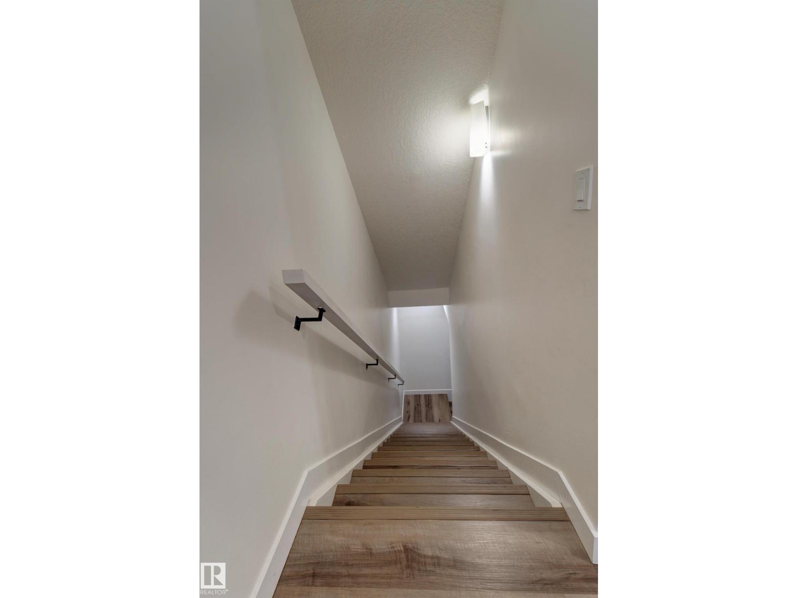 #8 1703 16 Av NW NW, Edmonton, Alberta  T6T 2C3 - Photo 9 - E4501689
