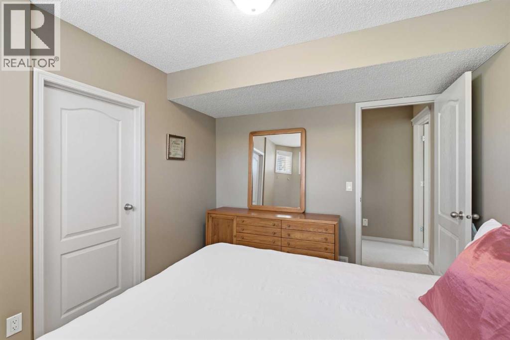 215 Rocky Ridge Villas NW, Calgary, Alberta  T3G 4R2 - Photo 38 - A2329725