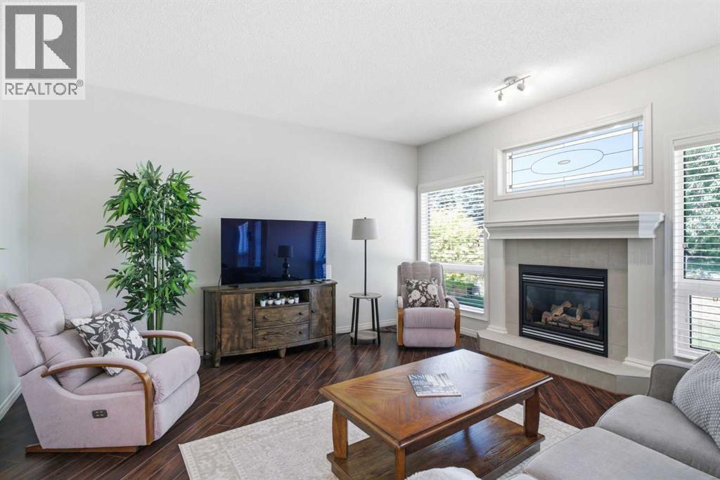 215 Rocky Ridge Villas NW, Calgary, Alberta  T3G 4R2 - Photo 15 - A2329725