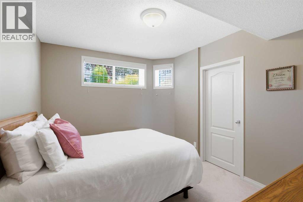 215 Rocky Ridge Villas NW, Calgary, Alberta  T3G 4R2 - Photo 37 - A2329725