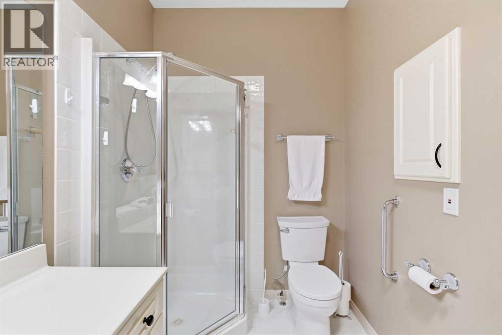 215 Rocky Ridge Villas NW, Calgary, Alberta  T3G 4R2 - Photo 23 - A2329725