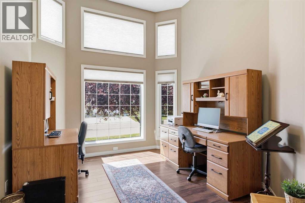 215 Rocky Ridge Villas NW, Calgary, Alberta  T3G 4R2 - Photo 24 - A2329725