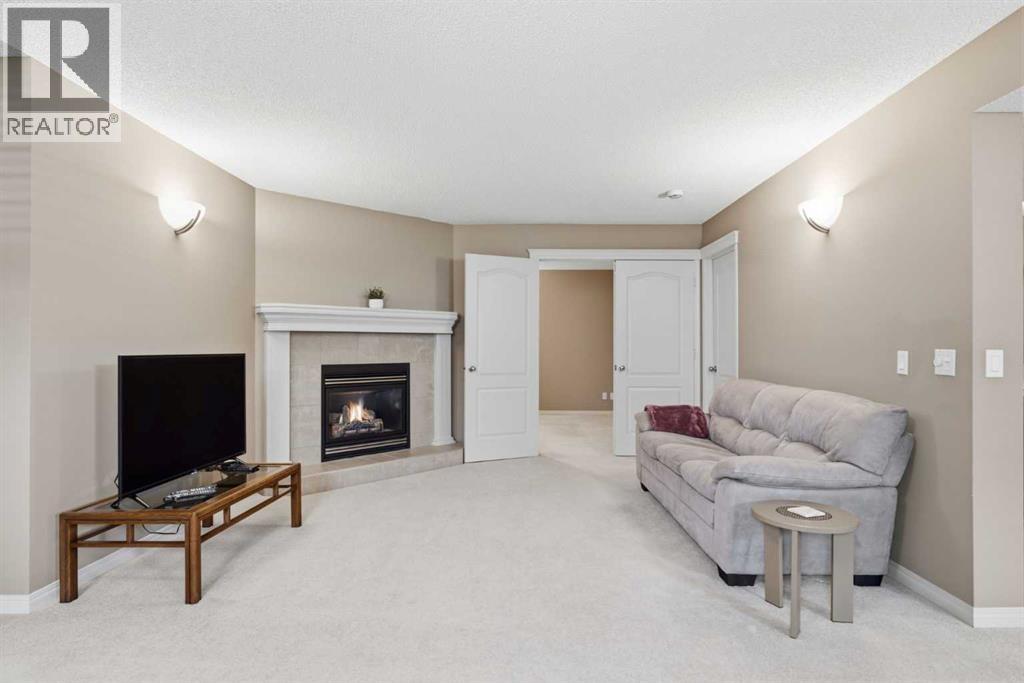 215 Rocky Ridge Villas NW, Calgary, Alberta  T3G 4R2 - Photo 33 - A2329725