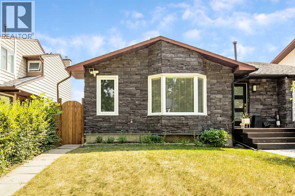 610 Strathcona Drive SW, Calgary, Alberta