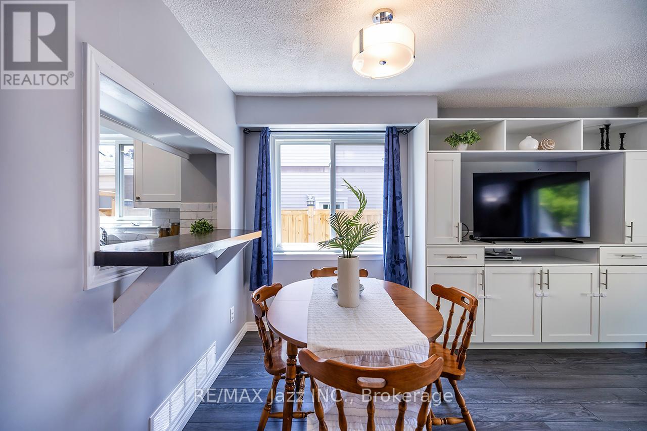 1324 Astra Court, Oshawa (Eastdale), Ontario  L1K 1H7 - Photo 10 - E13627466