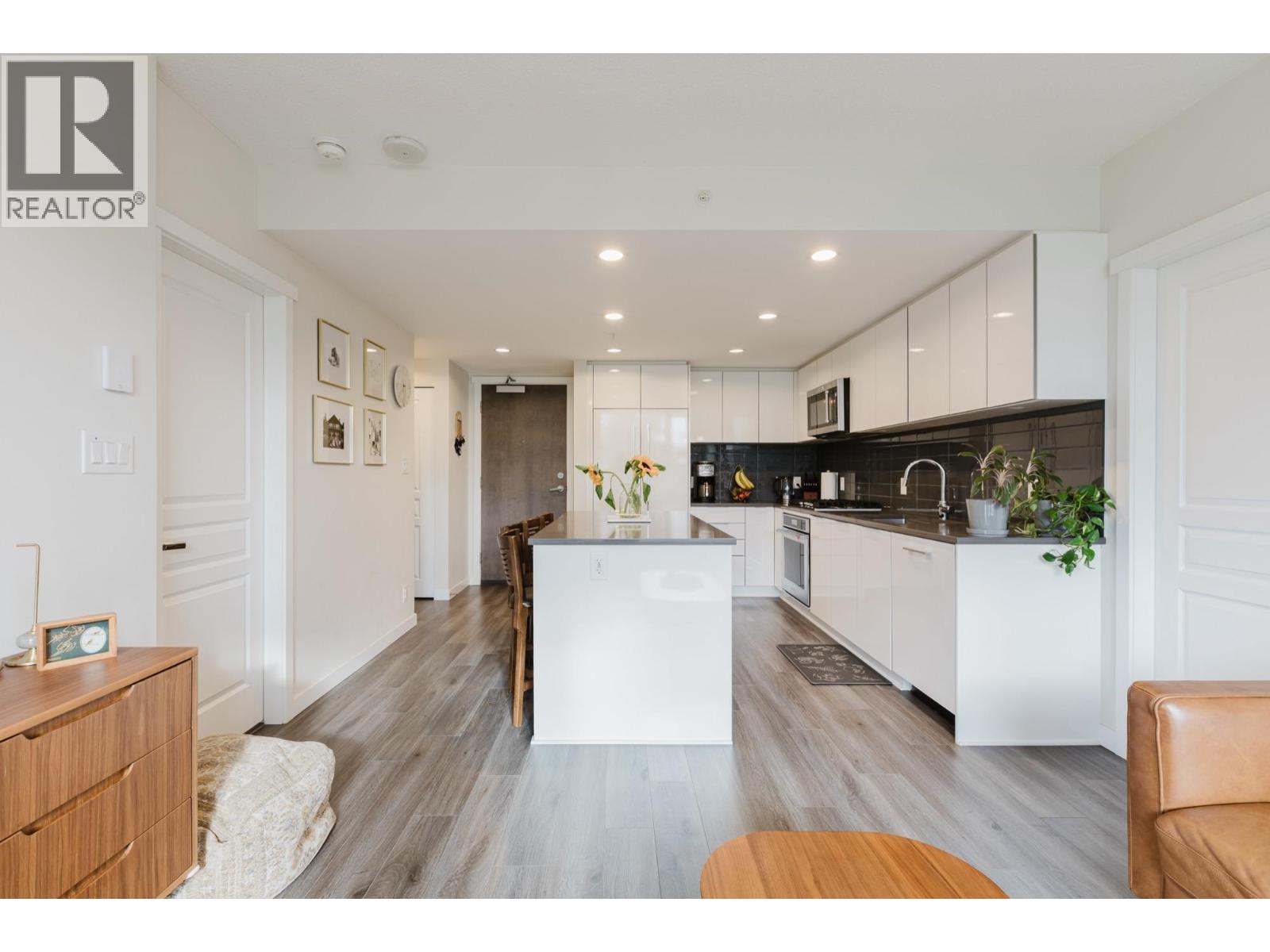 1305 3096 Windsor Gate, Coquitlam, British Columbia V3B 0P4 - Photo 7 - R3151479