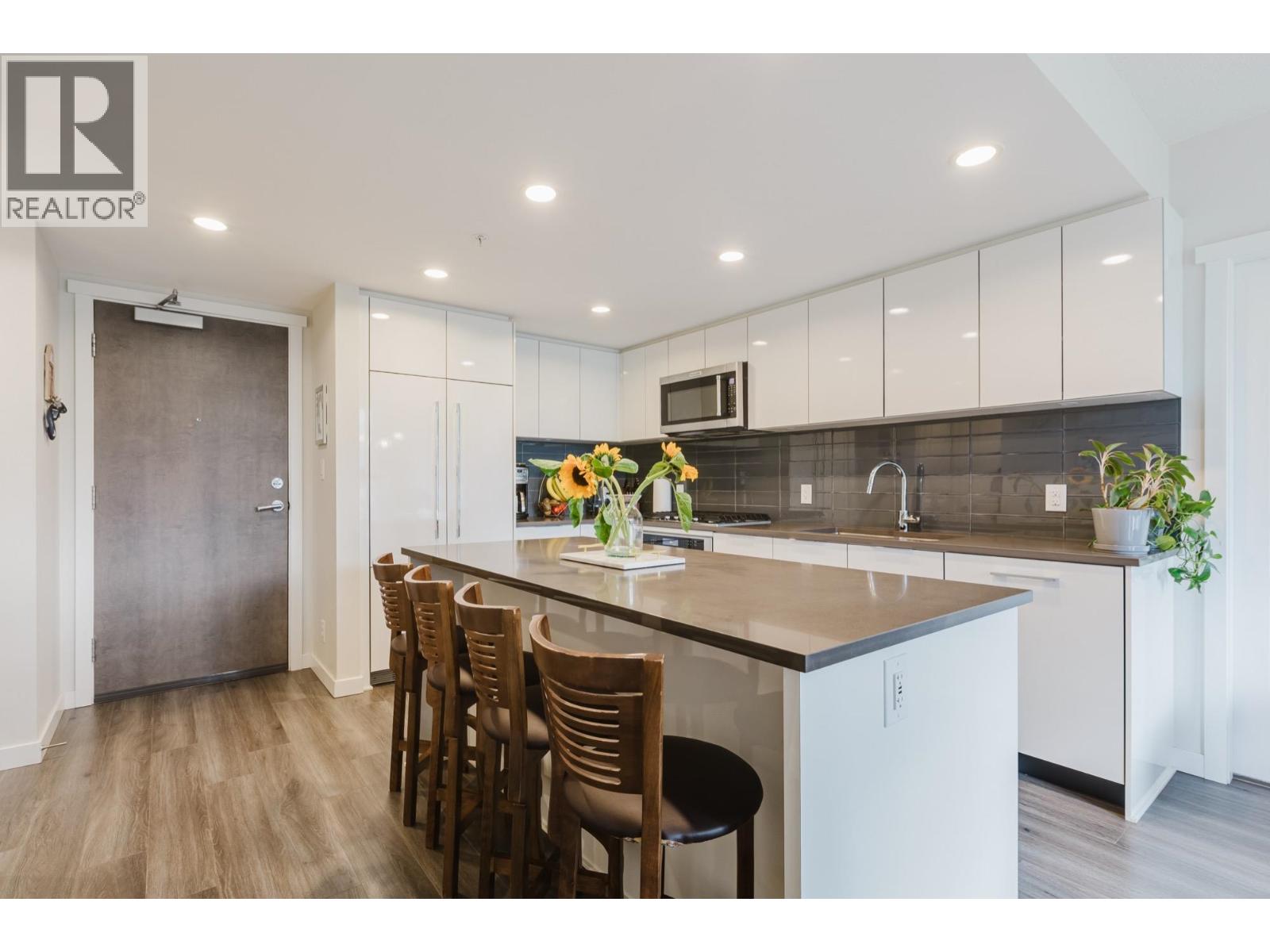 1305 3096 Windsor Gate, Coquitlam, British Columbia V3B 0P4 - Photo 8 - R3151479