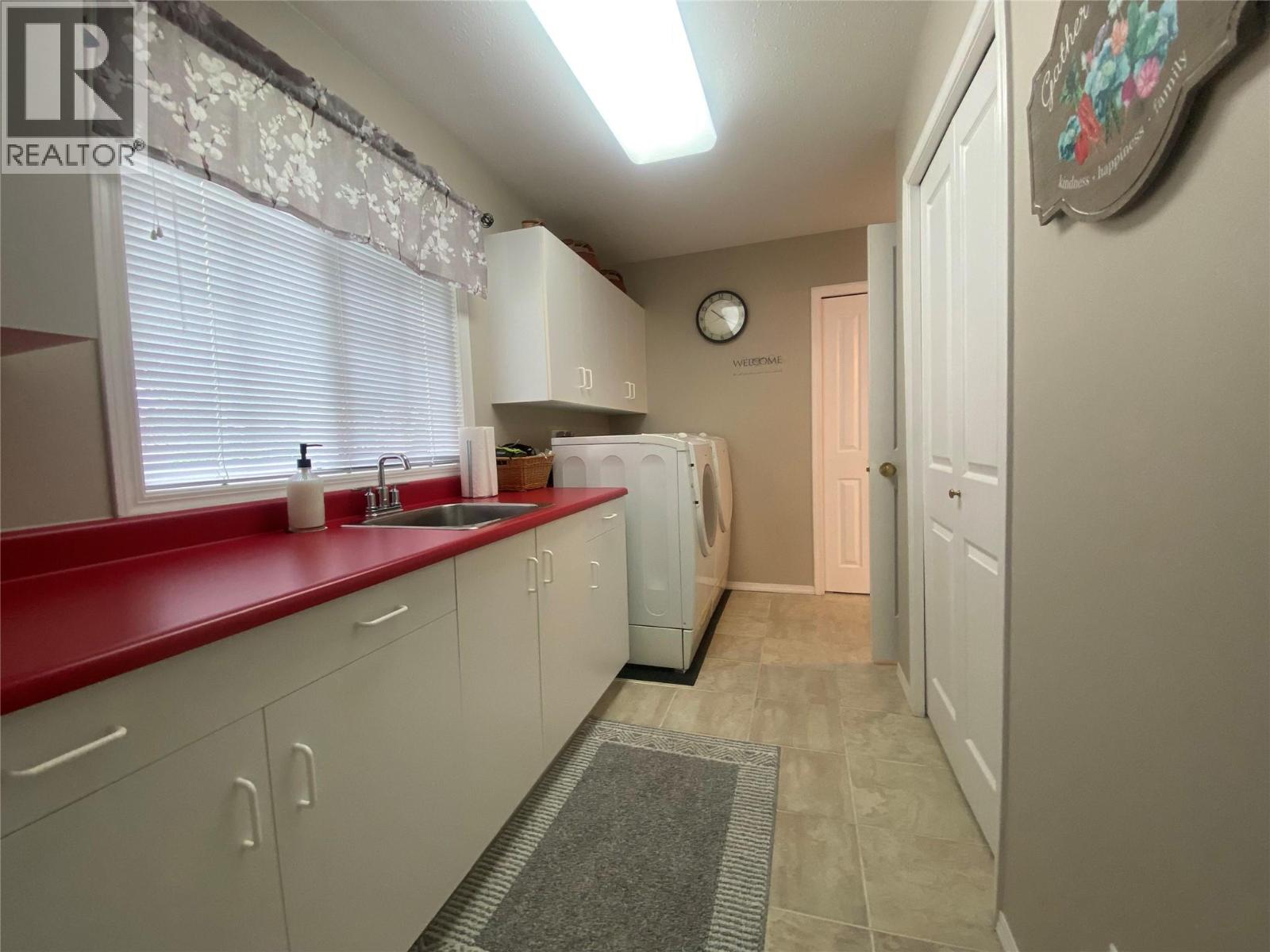 765 Jasper Avenue, Grand Forks, British Columbia  V0H 1H4 - Photo 19 - 10395490