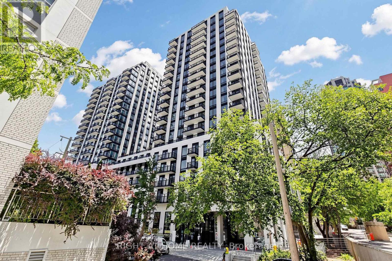 832 - 91 MONTCLAIR AVENUE, Toronto, Ontario
