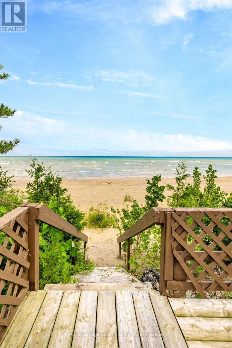 1864 Shore Lane, Wasaga Beach, Ontario  L9Z 1V2 - Photo 17 - S13627442