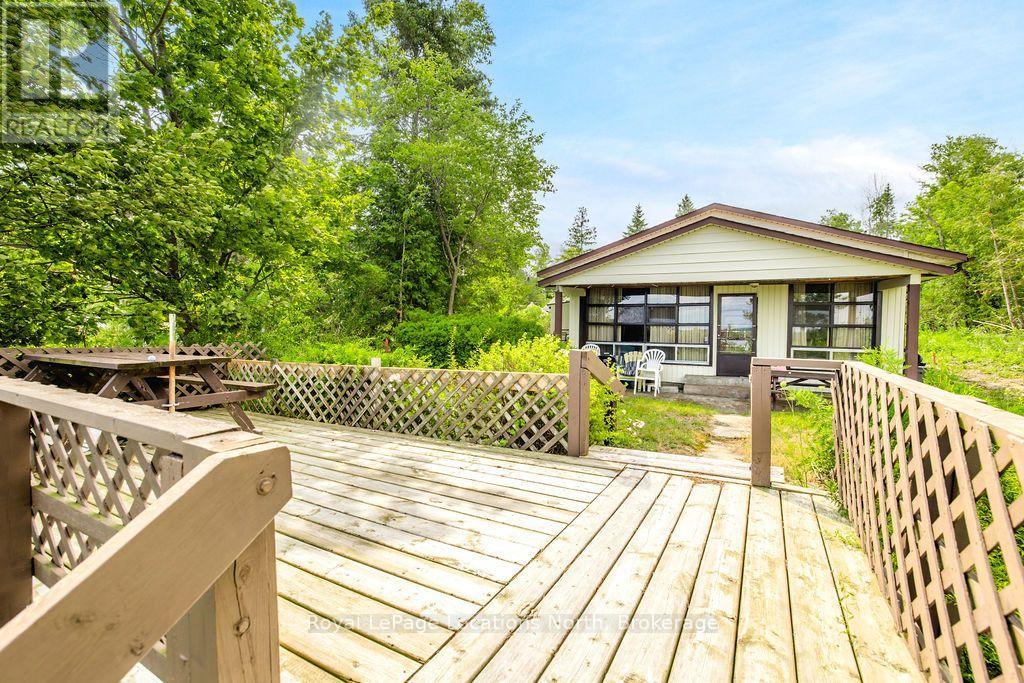 1864 Shore Lane, Wasaga Beach, Ontario  L9Z 1V2 - Photo 18 - S13627442