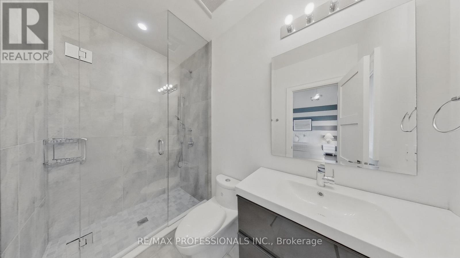 146 Thompson Avenue, Toronto, Ontario  M8Z 3V2 - Photo 3 - W13151384