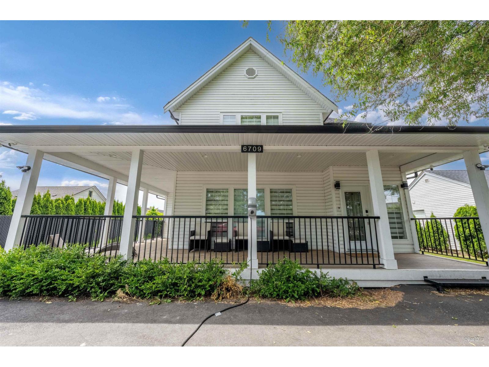 6709 216 STREET, Langley, British Columbia