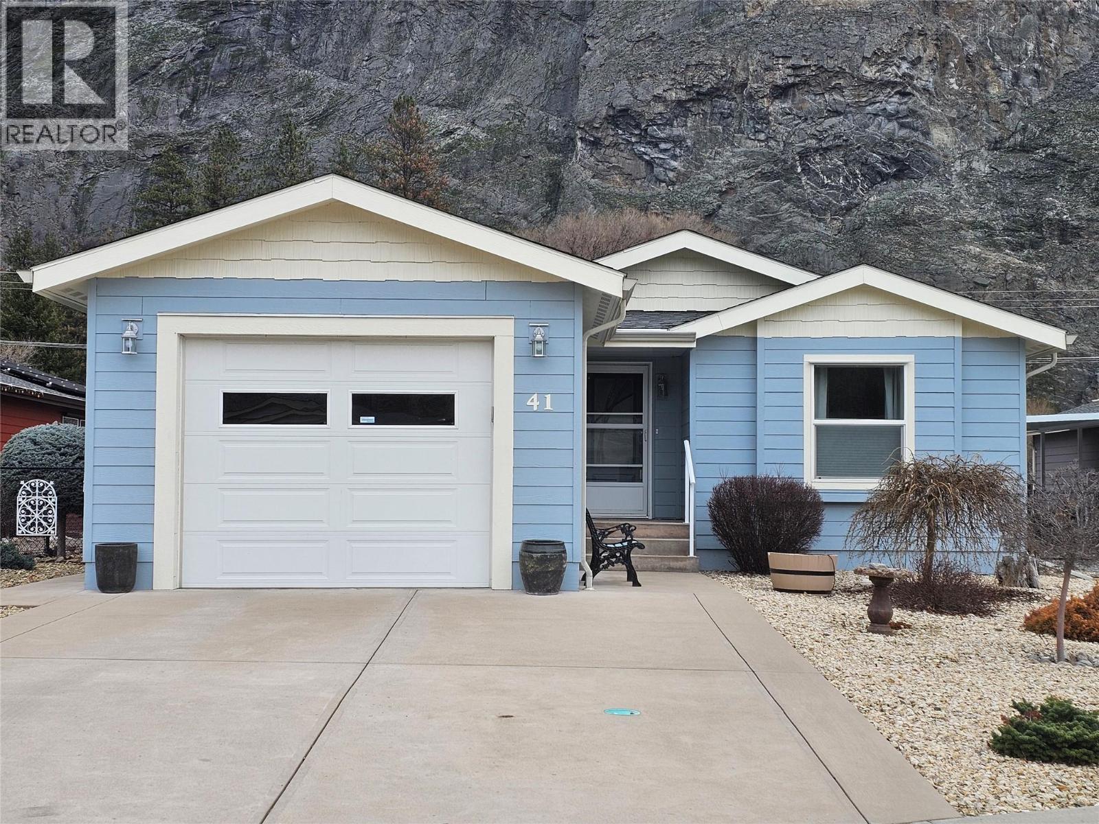 8300 Gallagher Lake Frontage Road Unit# 41, Oliver, British Columbia  V0H 1T2 - Photo 1 - 10374720
