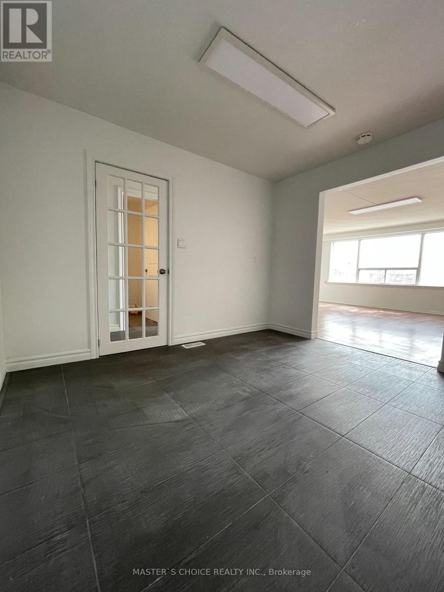848-850 Wilson Avenue, Toronto, Ontario  M3K 1E5 - Photo 18 - W13627440