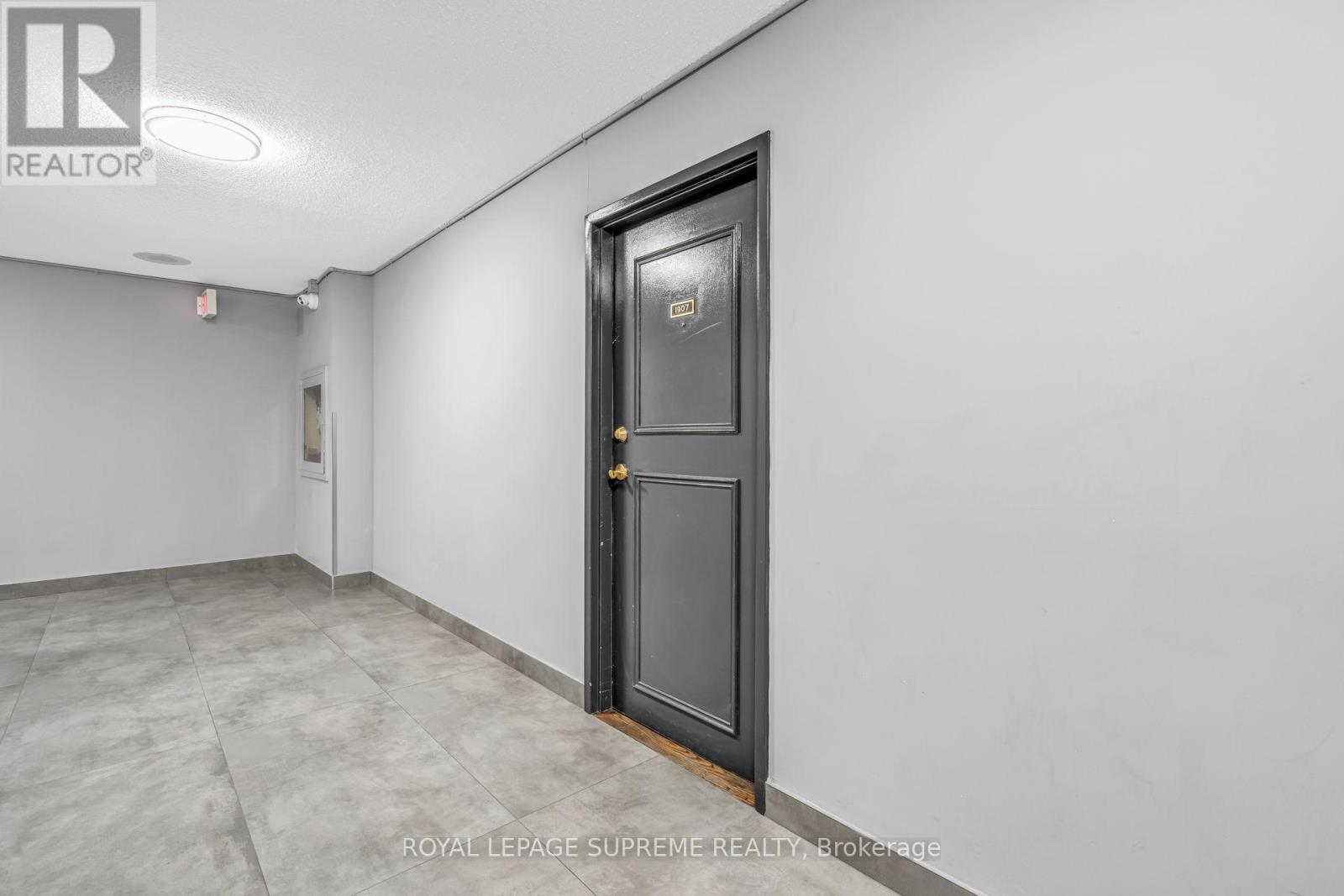 1907 - 3590 Kaneff Crescent, Mississauga, Ontario  L5A 3X3 - Photo 5 - W13627478