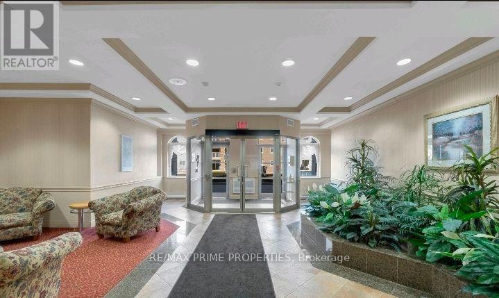 304 - 7 Dayspring Circle, Brampton, Ontario  L6P 1B8 - Photo 2 - W13627494