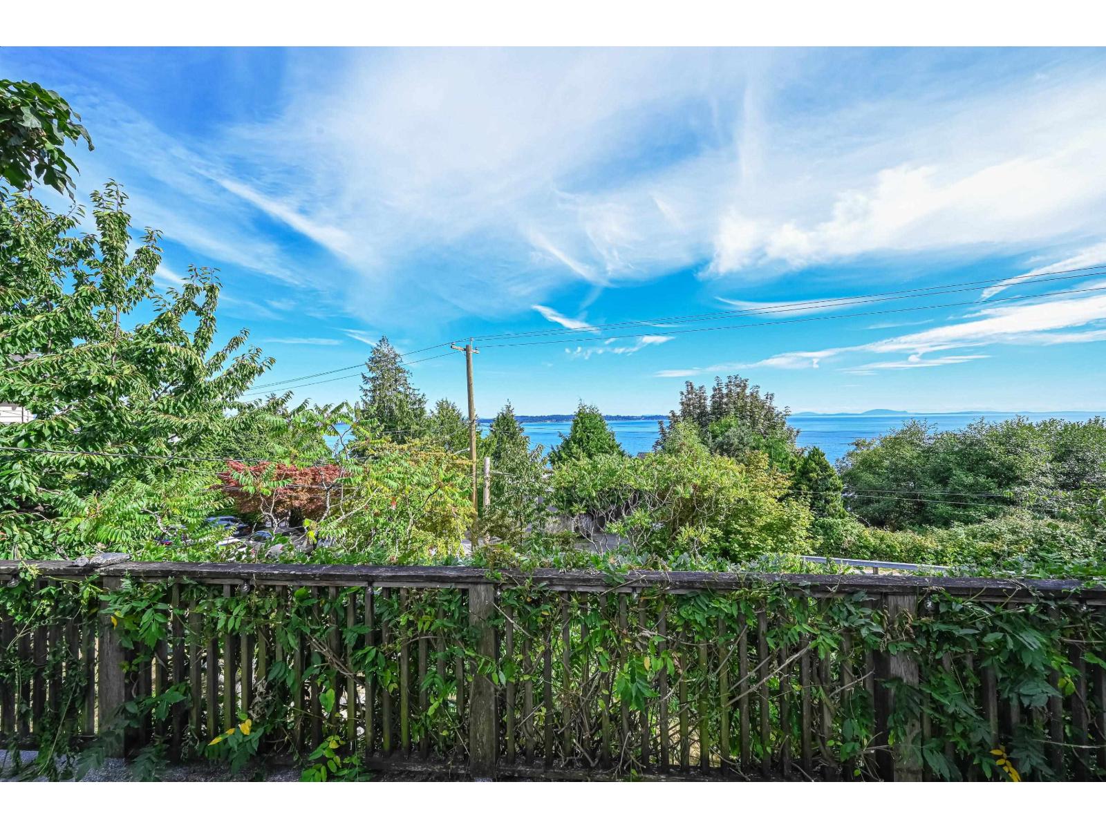 14249 Marine Drive, White Rock, British Columbia  V4B 1A9 - Photo 3 - R3151583