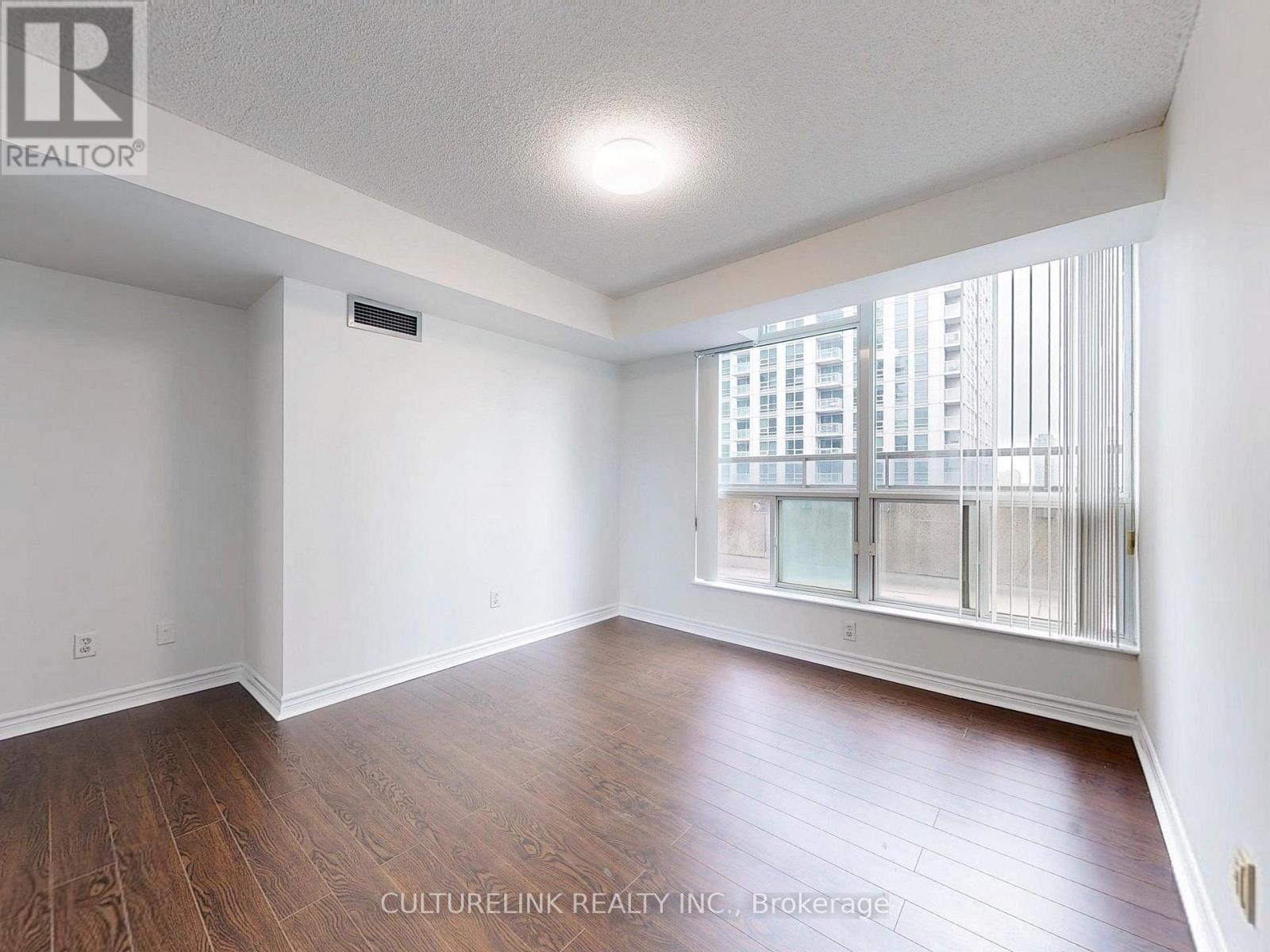 2307 - 750 Bay Street, Toronto, Ontario  M5G 1N6 - Photo 14 - C13625040