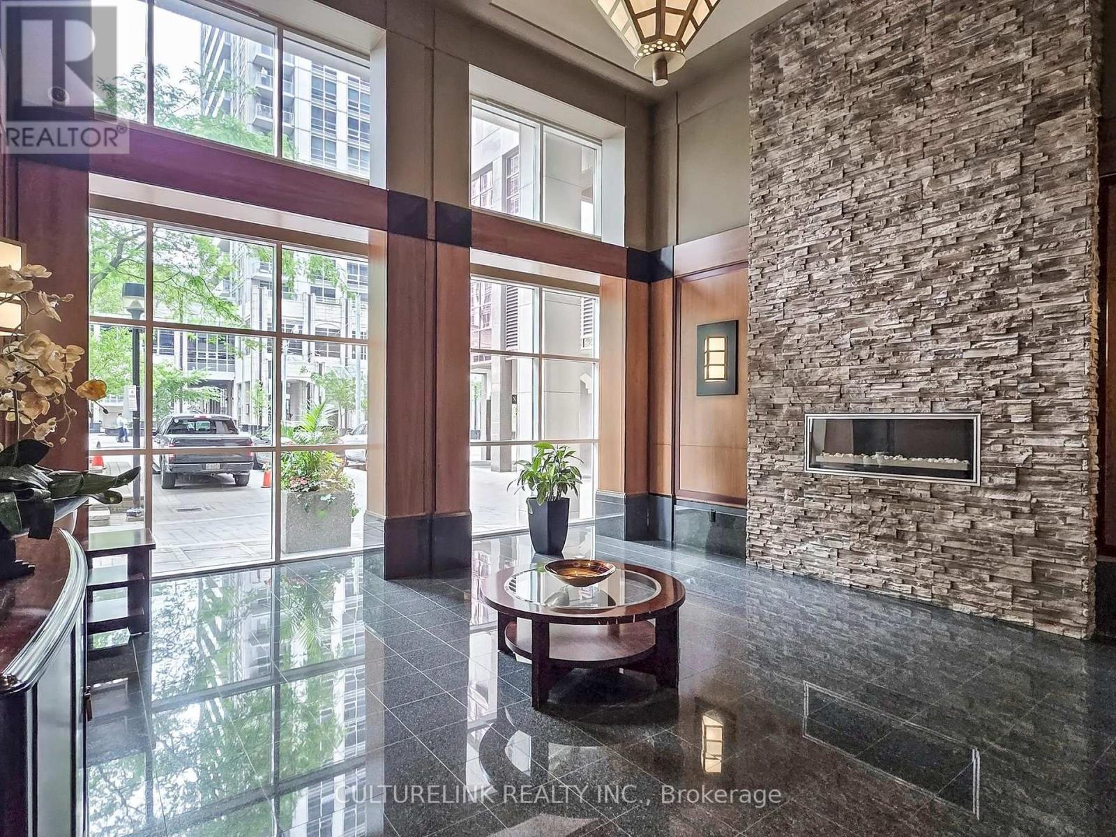 2307 - 750 Bay Street, Toronto, Ontario  M5G 1N6 - Photo 23 - C13625040