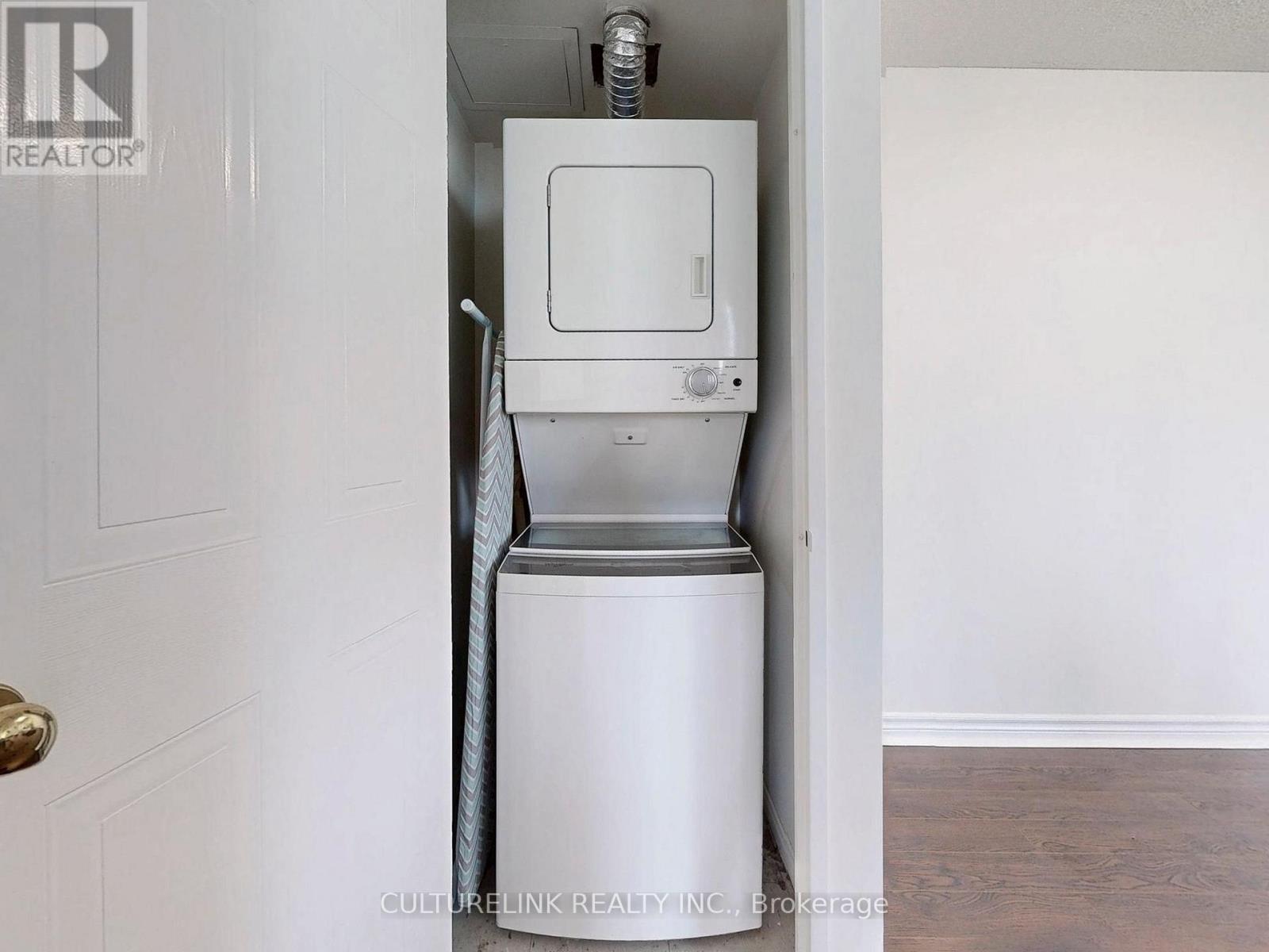 2307 - 750 Bay Street, Toronto, Ontario  M5G 1N6 - Photo 17 - C13625040