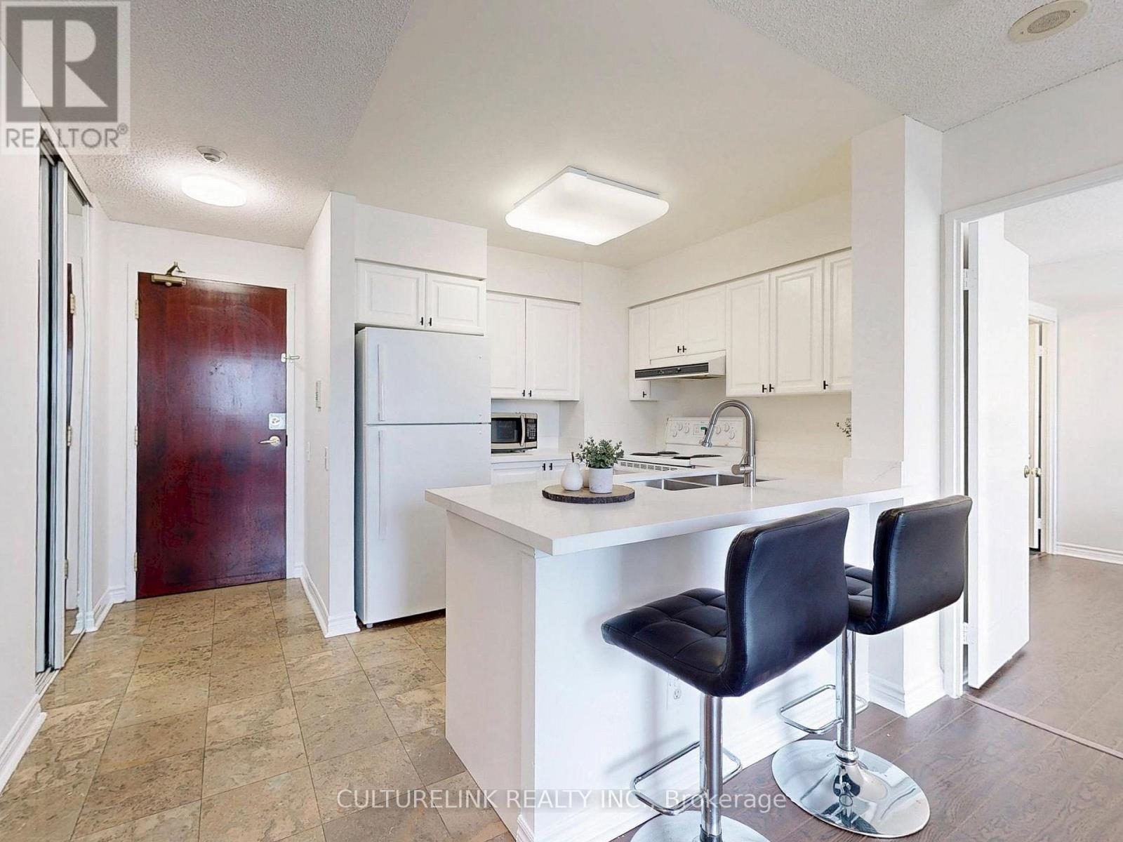 2307 - 750 Bay Street, Toronto, Ontario  M5G 1N6 - Photo 9 - C13625040