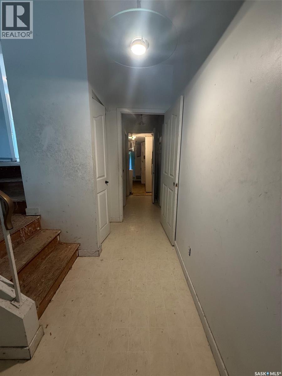 90 Marquis Crescent, Regina, Saskatchewan S4S 6J9 - Photo 5 - SK044262