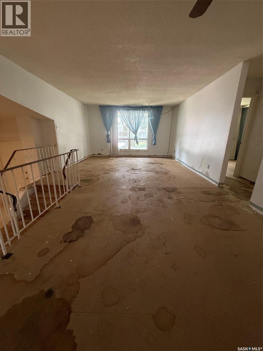 90 Marquis Crescent, Regina, Saskatchewan S4S 6J9 - Photo 7 - SK044262