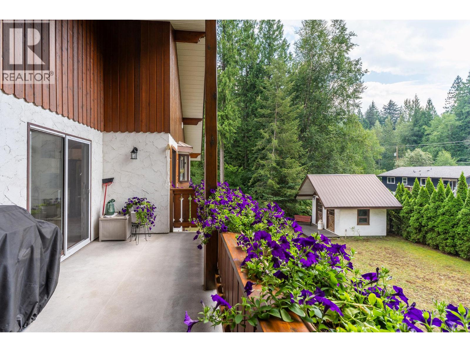 1587 Pratico Road, Revelstoke, British Columbia  V0E 2S1 - Photo 40 - 10395967