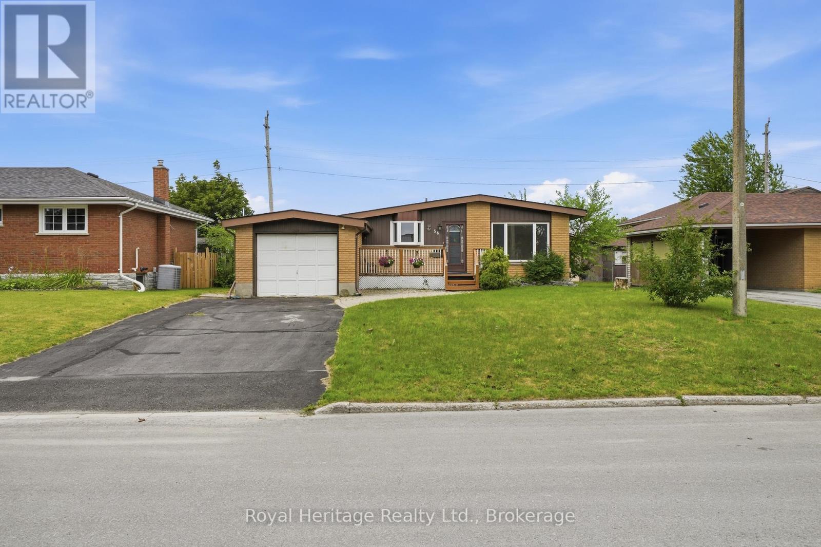 56 Fifth Avenue, Quinte West, Ontario  K8V 5P3 - Photo 2 - X13627544
