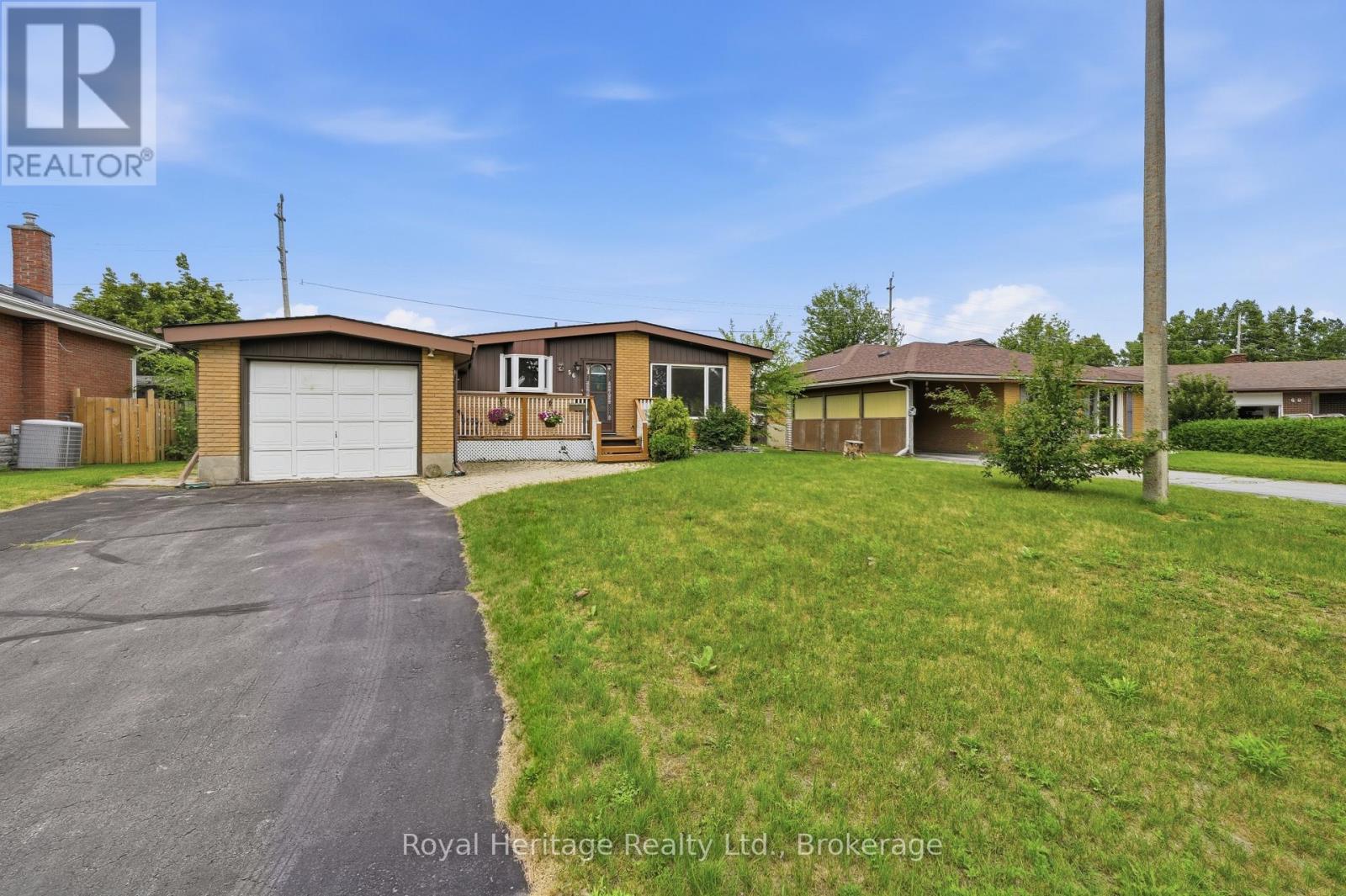 56 Fifth Avenue, Quinte West, Ontario  K8V 5P3 - Photo 4 - X13627544