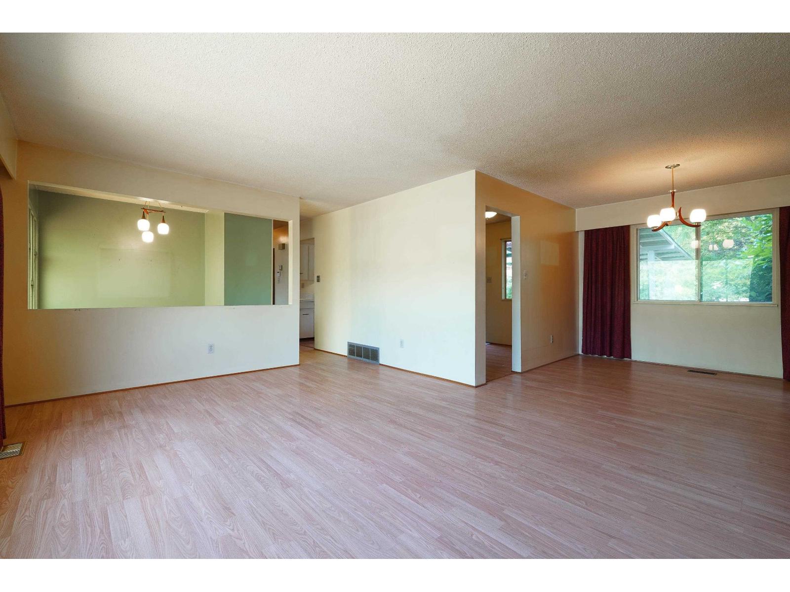 17844 57a Avenue, Surrey, British Columbia  V3S 1J4 - Photo 5 - R3151563