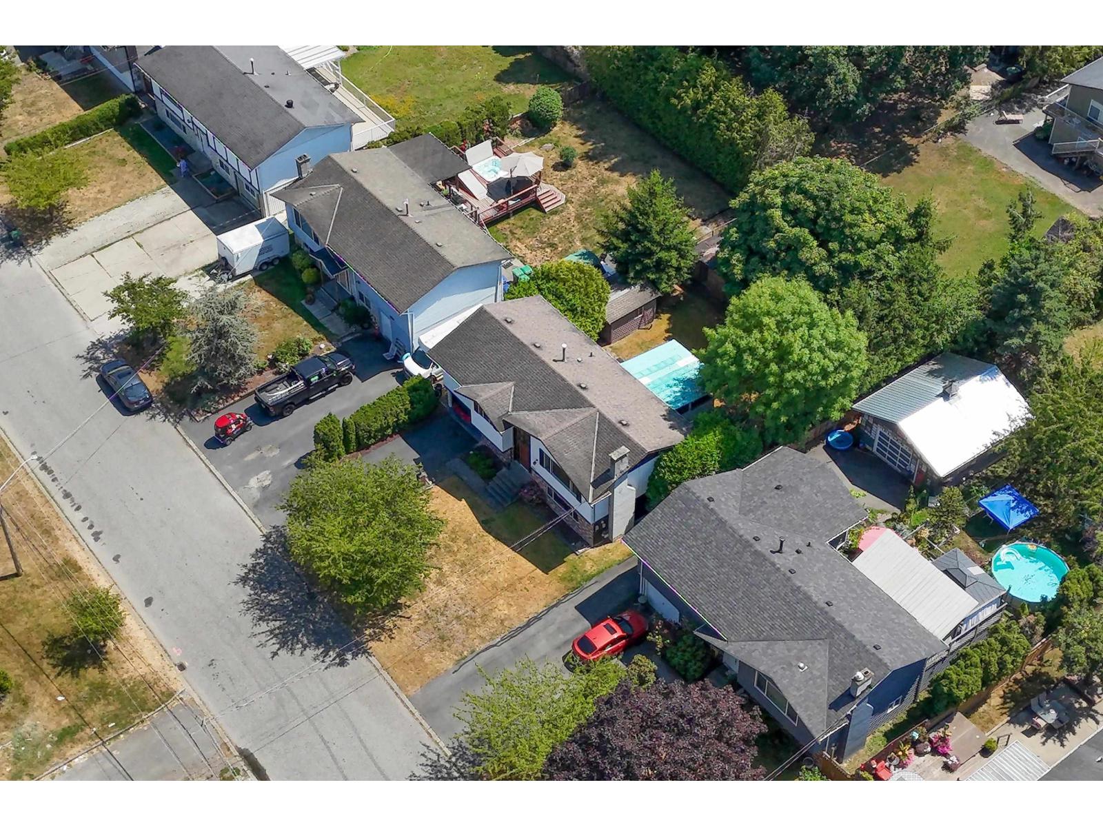 17844 57a Avenue, Surrey, British Columbia  V3S 1J4 - Photo 4 - R3151563