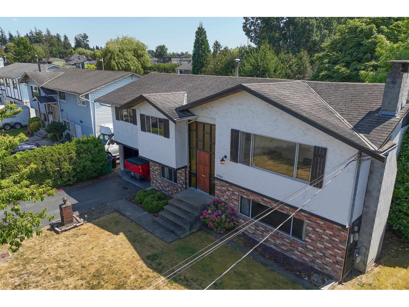 17844 57a Avenue, Surrey, British Columbia  V3S 1J4 - Photo 3 - R3151563