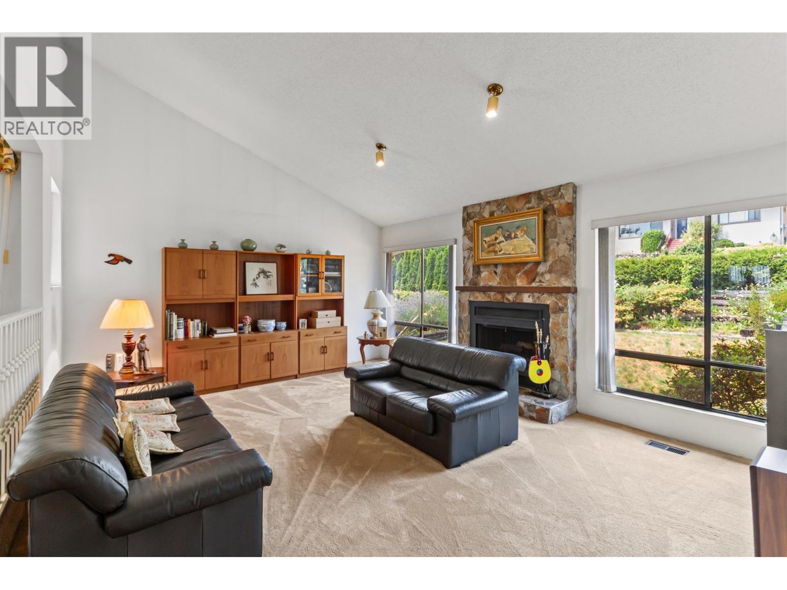 1632 NANAIMO STREET, New Westminster, British Columbia