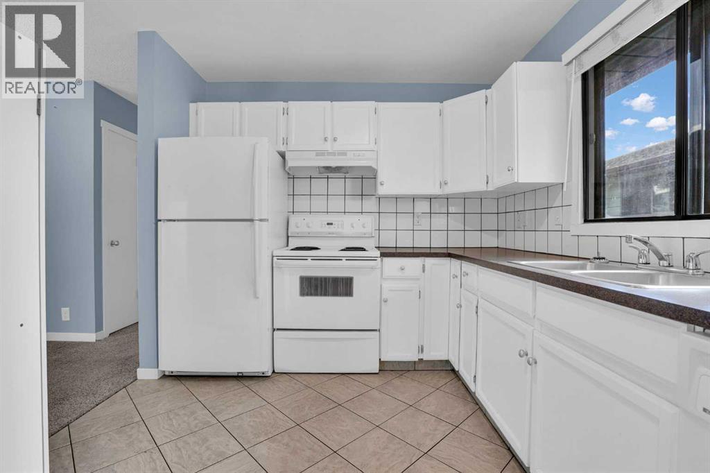 6 Jensen Crescent NE, Airdrie, Alberta  T4B 1P4 - Photo 5 - A2332451
