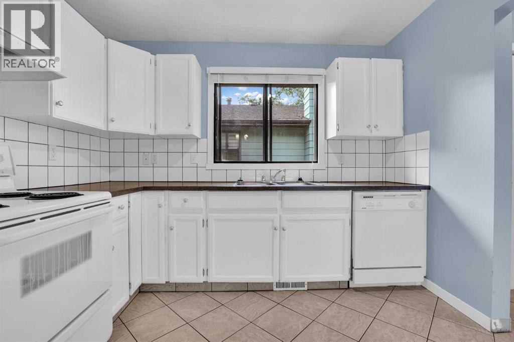 6 Jensen Crescent NE, Airdrie, Alberta  T4B 1P4 - Photo 7 - A2332451