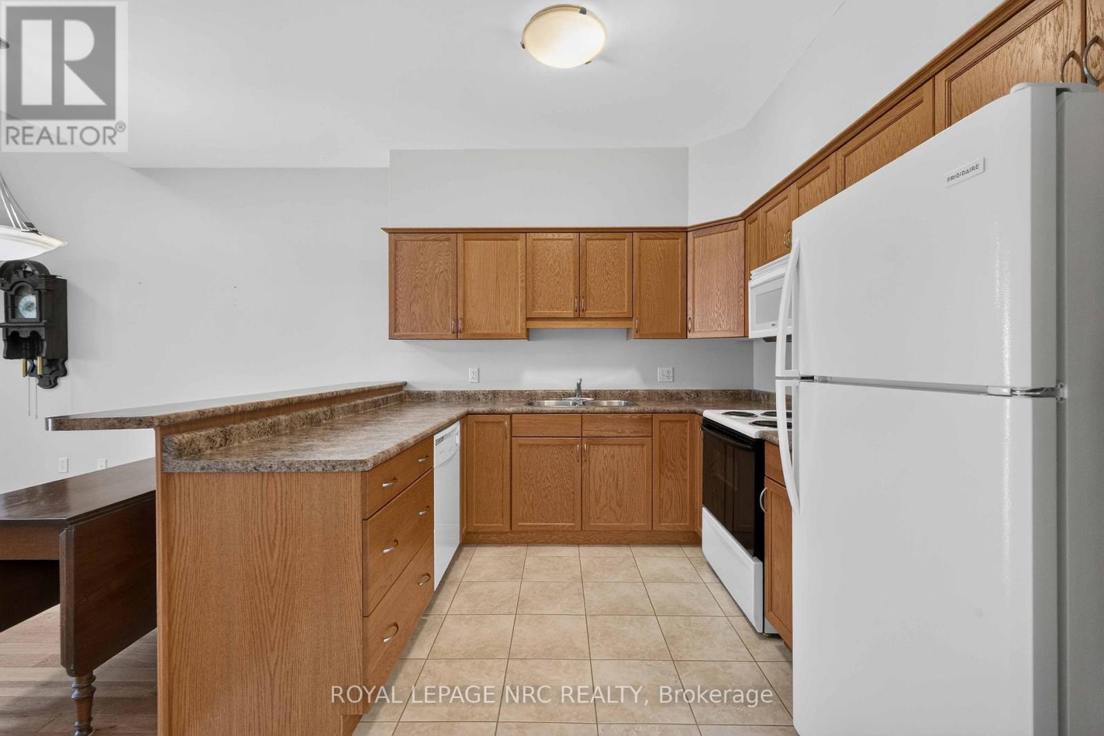82 Maple Street, Port Colborne, Ontario  L3K 6G7 - Photo 6 - X13627542