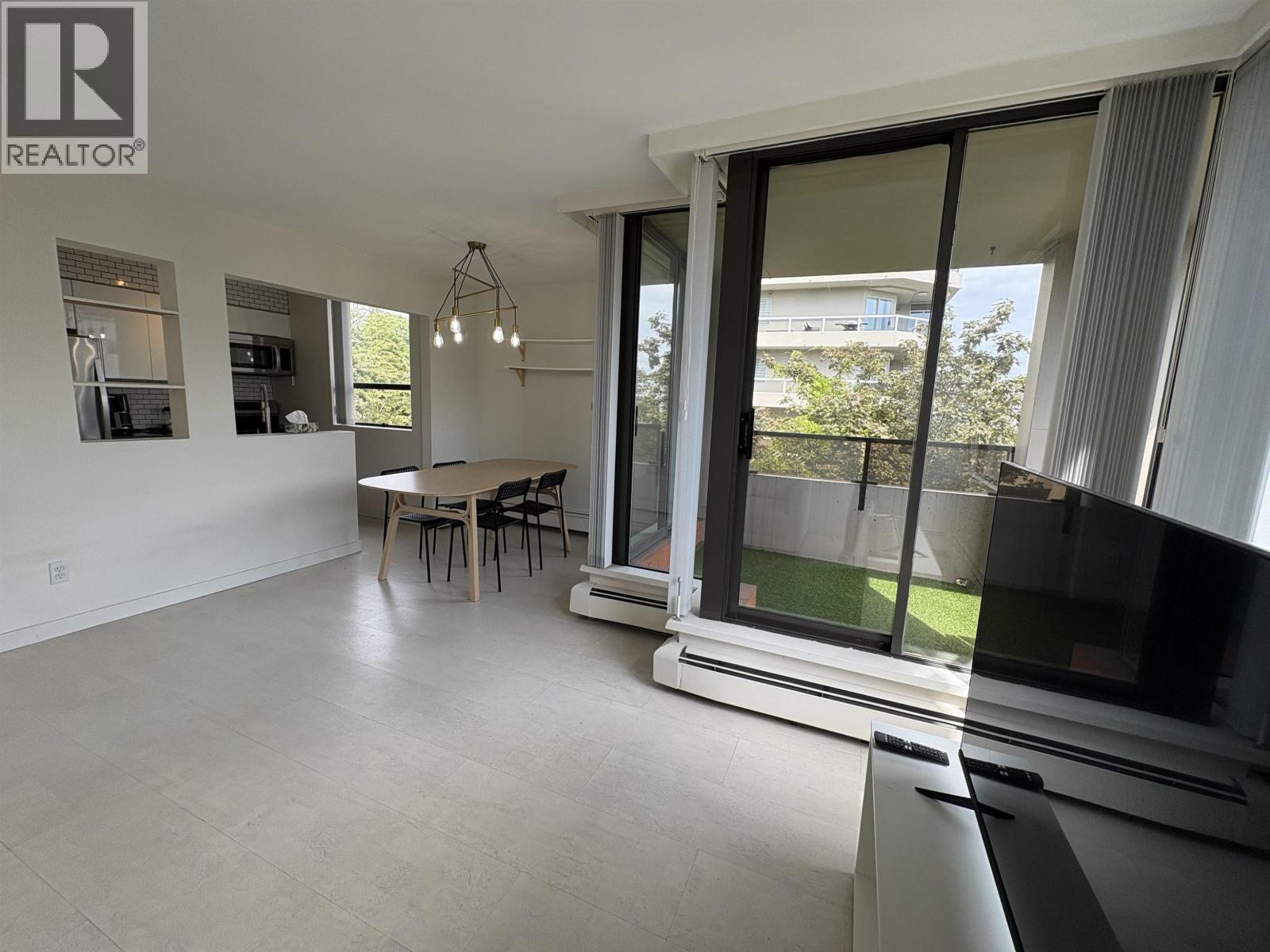 502 1737 Duchess Avenue, West Vancouver, British Columbia  V7V 1P8 - Photo 2 - R3151754