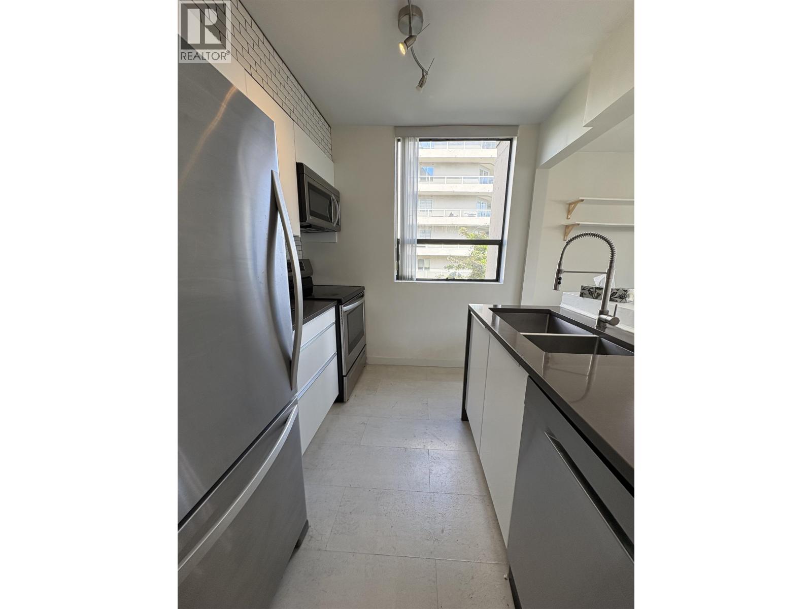 502 1737 Duchess Avenue, West Vancouver, British Columbia  V7V 1P8 - Photo 3 - R3151754