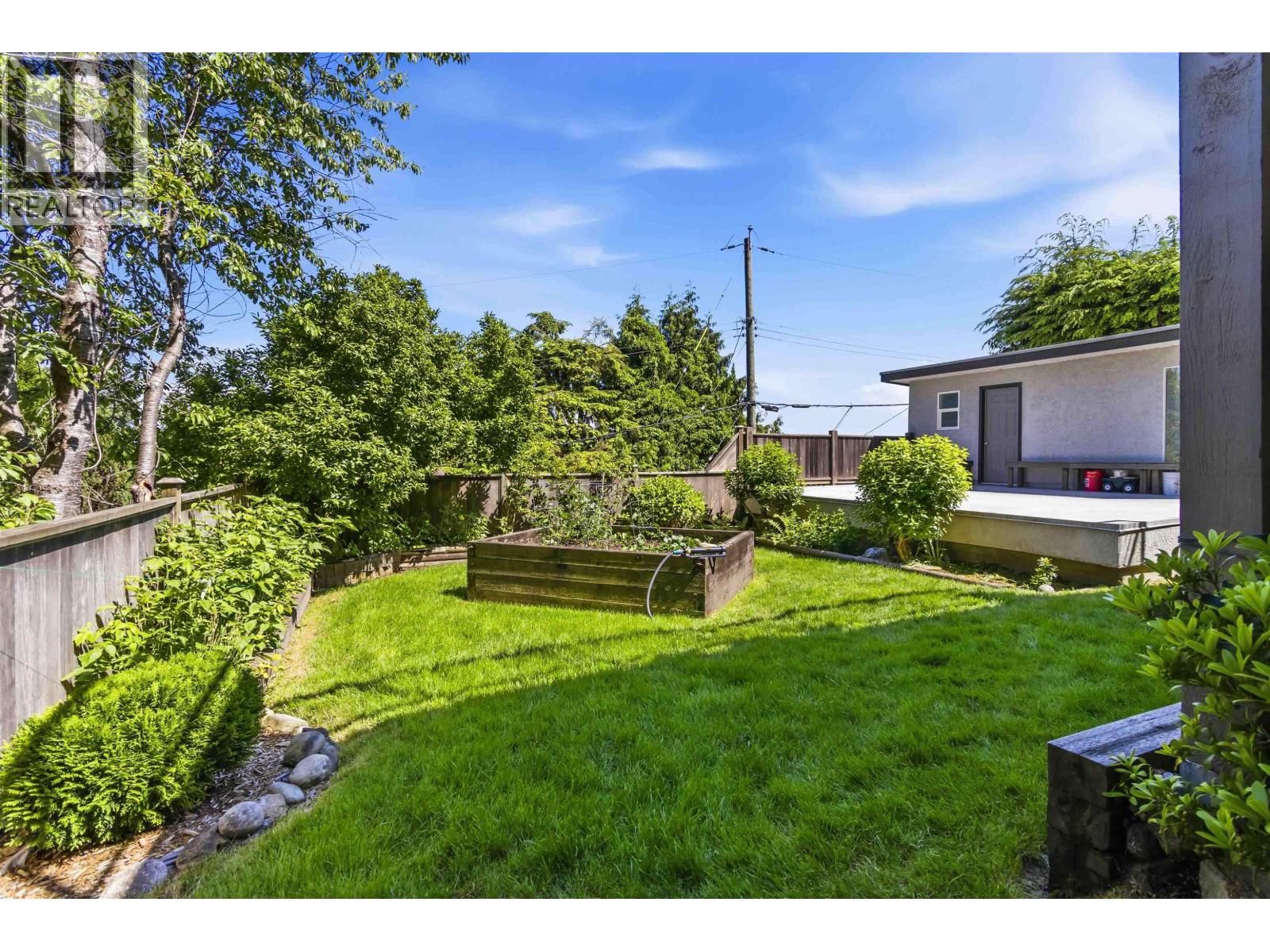 212 N Sea Avenue, Burnaby, British Columbia  V5B 1K5 - Photo 38 - R3151755