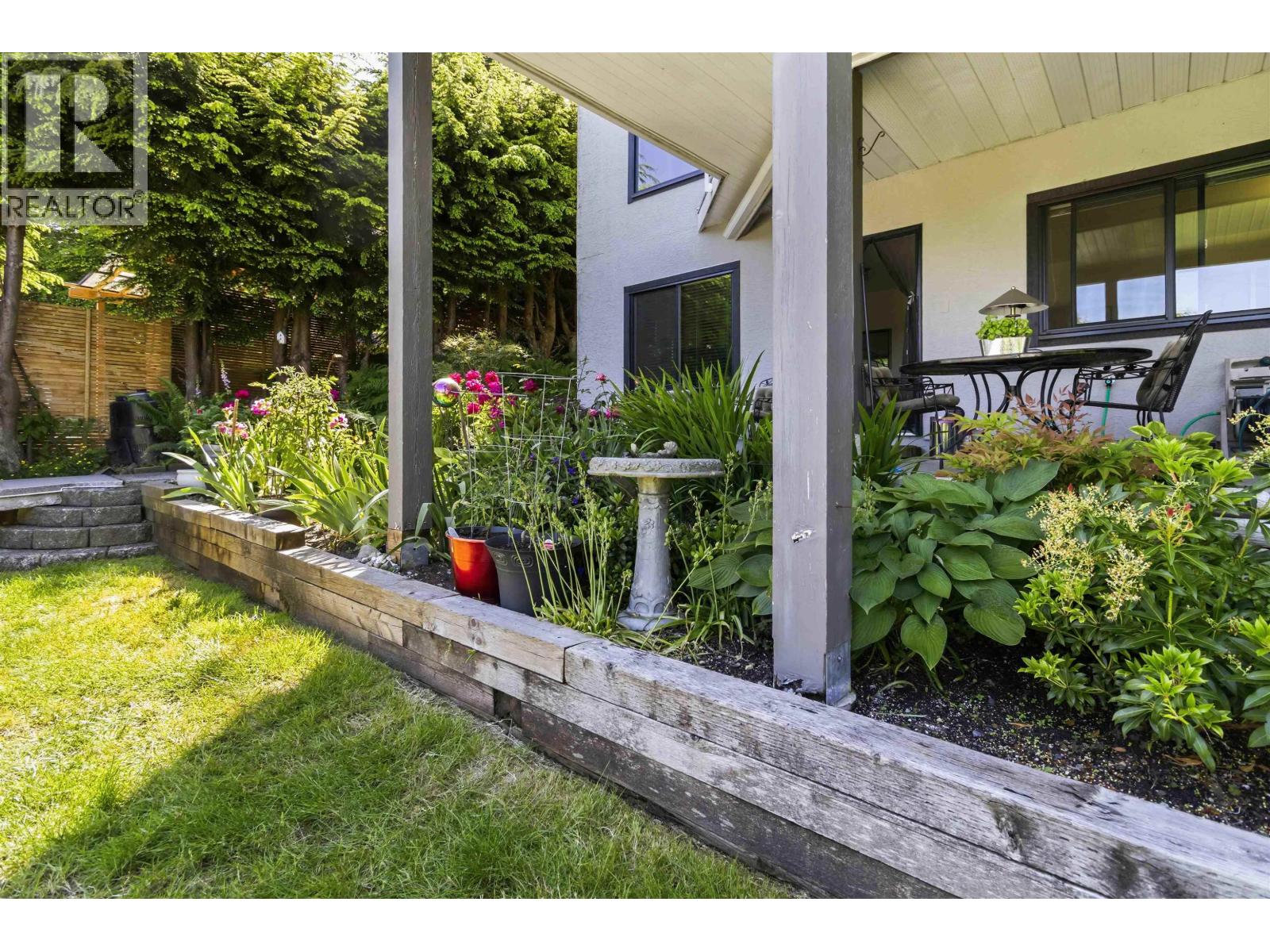 212 N Sea Avenue, Burnaby, British Columbia  V5B 1K5 - Photo 39 - R3151755