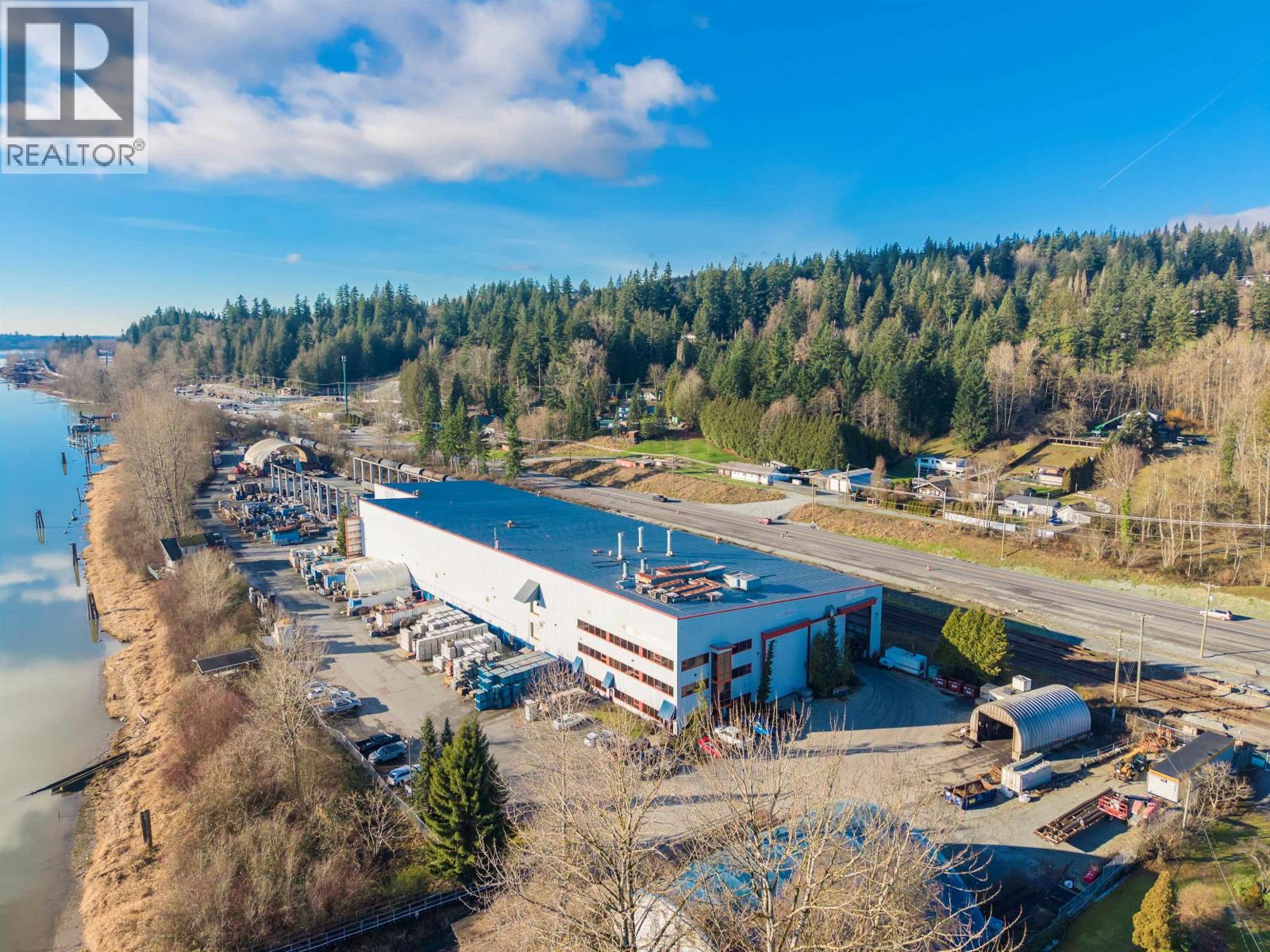 27222 LOUGHEED HIGHWAY, Maple Ridge, British Columbia